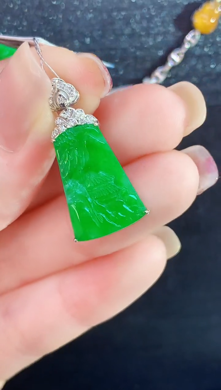 吊坠(不含链)18K金镶嵌翡翠L多样性发其一