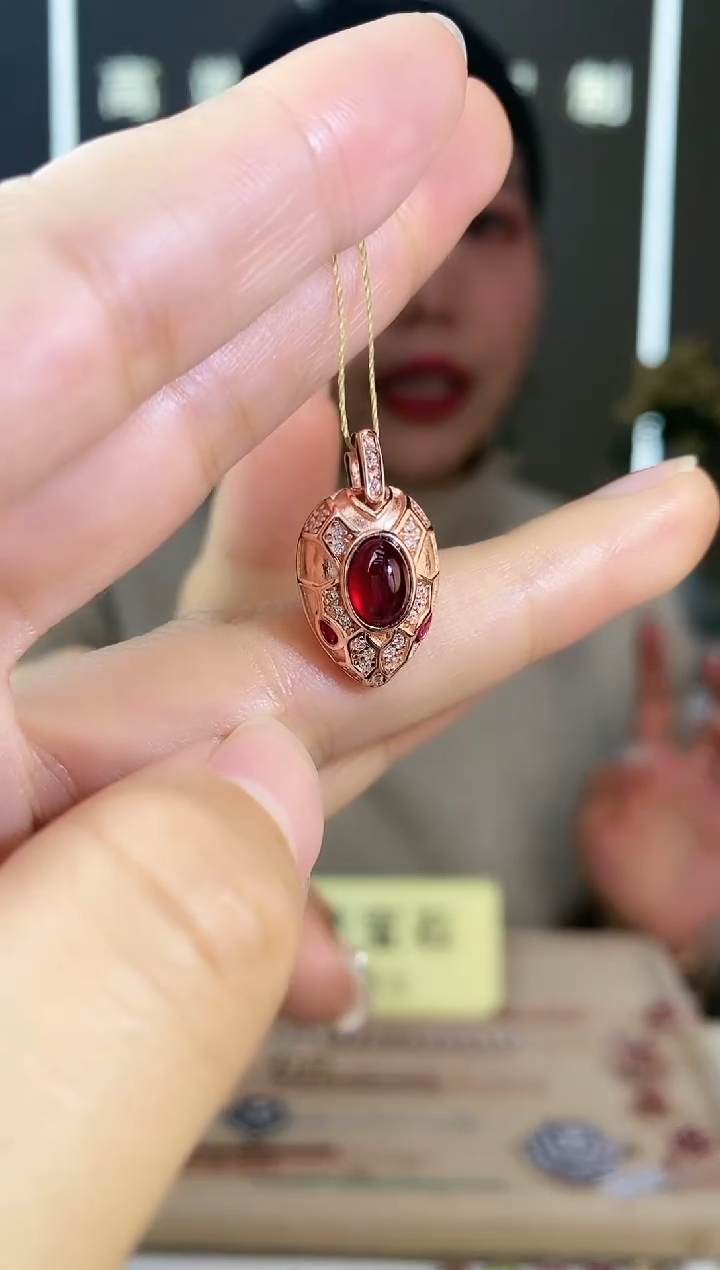【闪购商品】红宝石颈饰银S925镶嵌颈饰