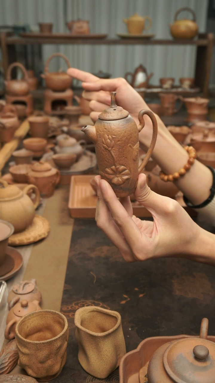 原矿料老岩泥  莲韵美人壶100ml