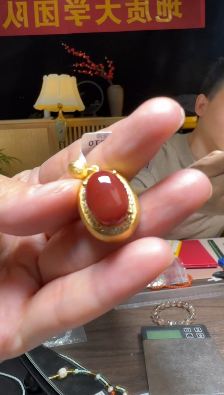 【闪购商品】南红玛瑙吊坠银S925镶嵌南红玛瑙布契拉提款吊坠