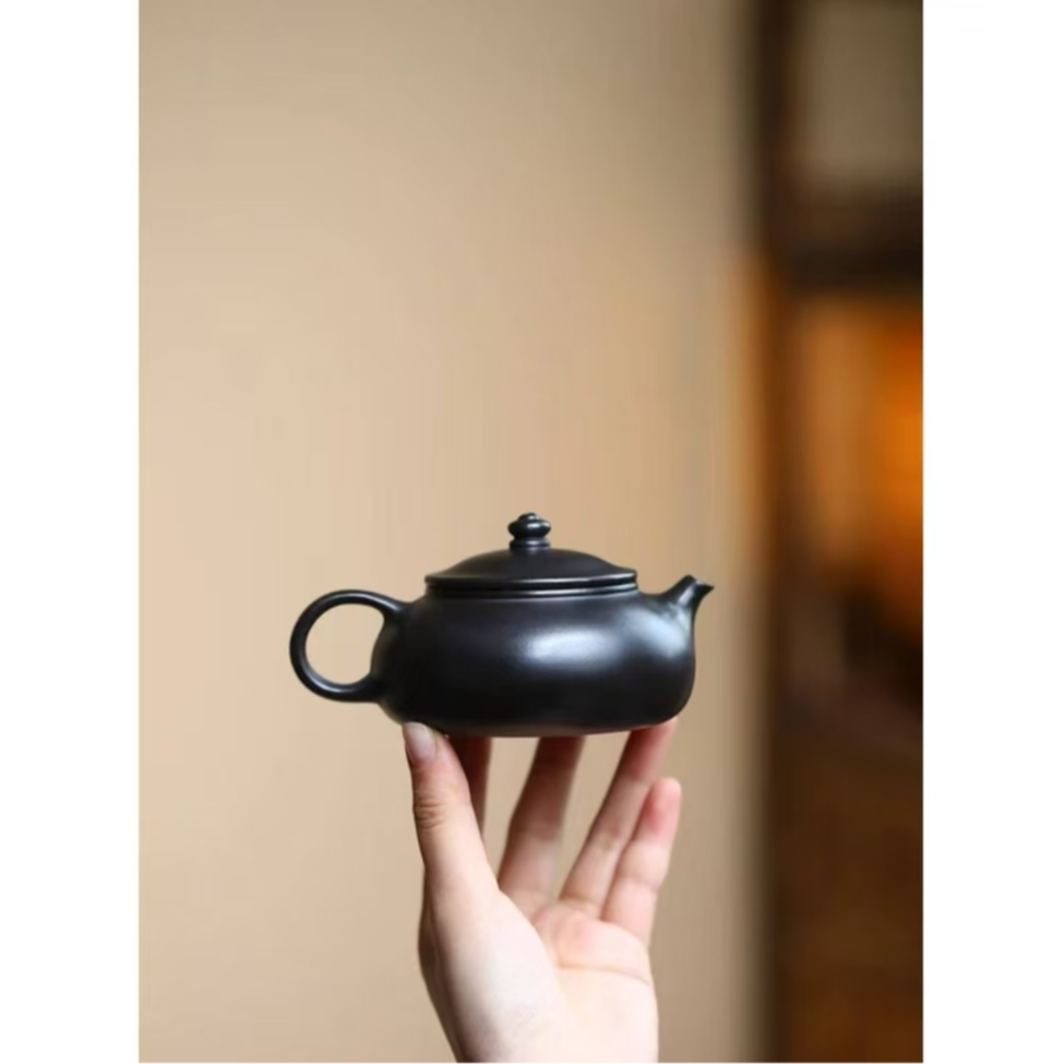  宜兴紫砂壶 光器寒江 石黄（馆藏）