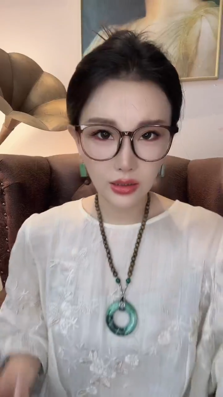颈饰未镶嵌翡翠袜**?翡翠333