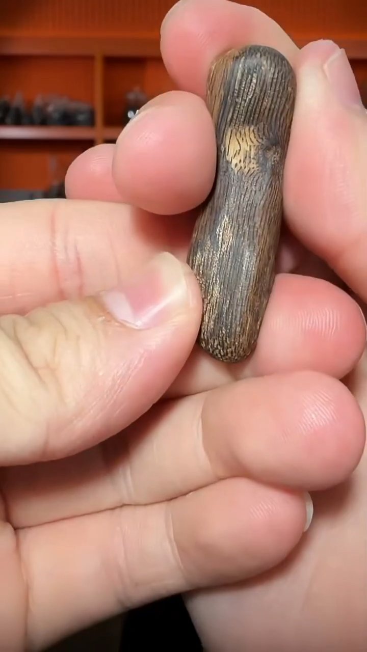 沉香吊坠235号天然野沉水挂件多样性发一