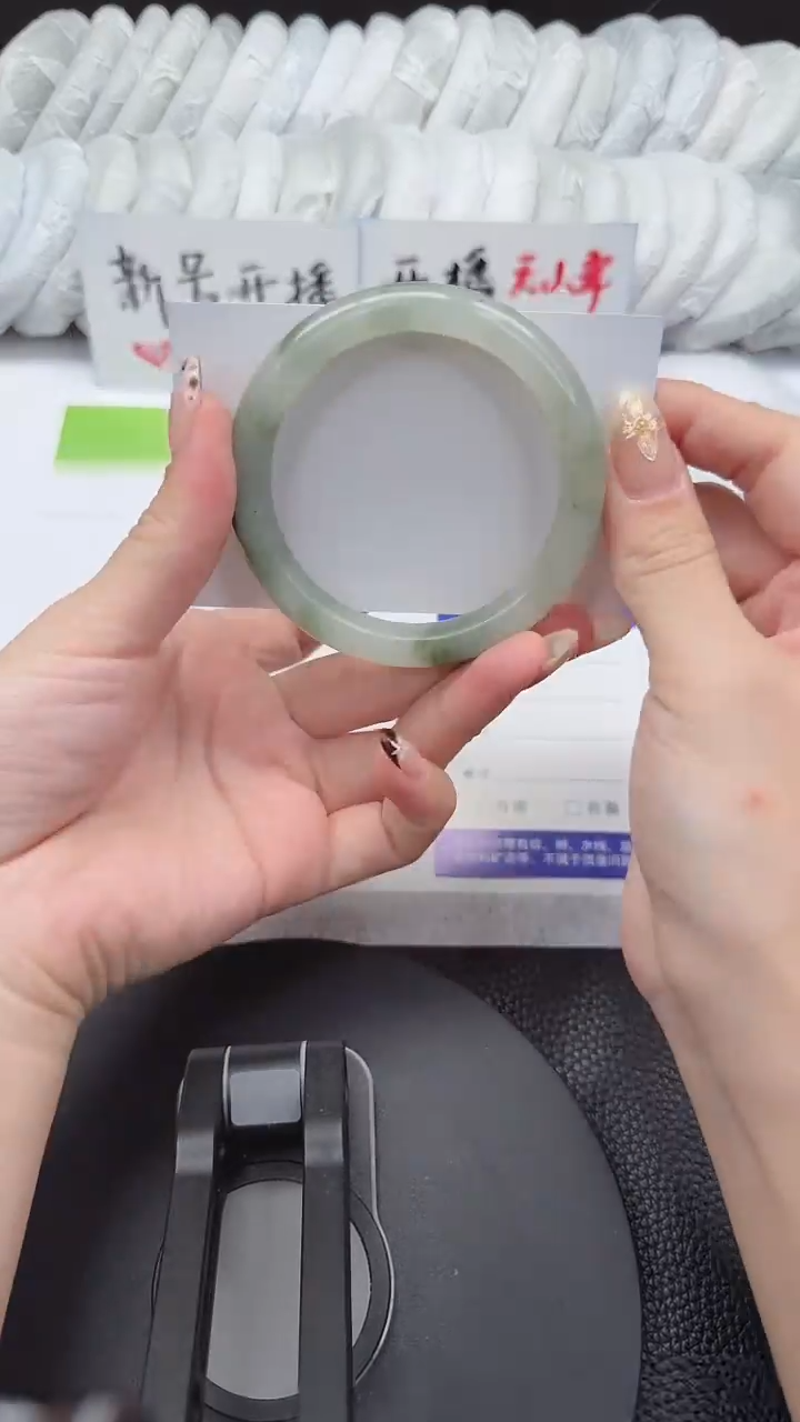 未镶嵌手镯石英岩玉127-547