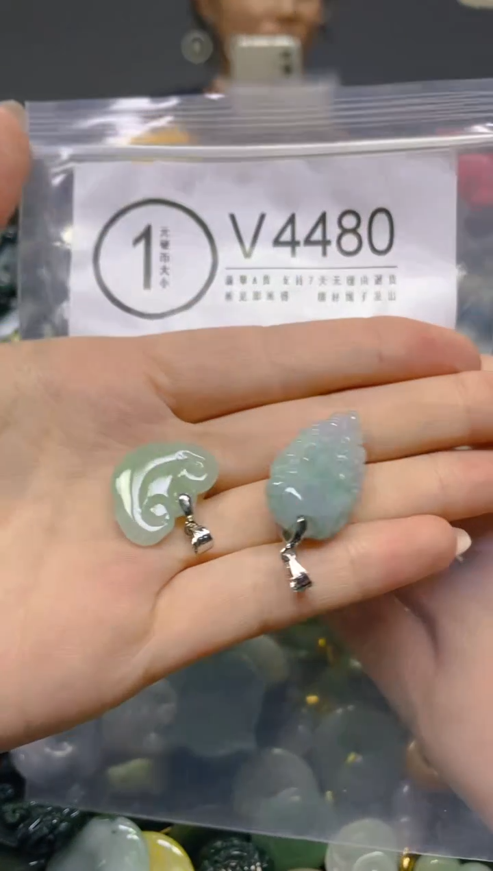 翡翠未镶嵌颈饰/V/翡翠A货,1件也是批发价