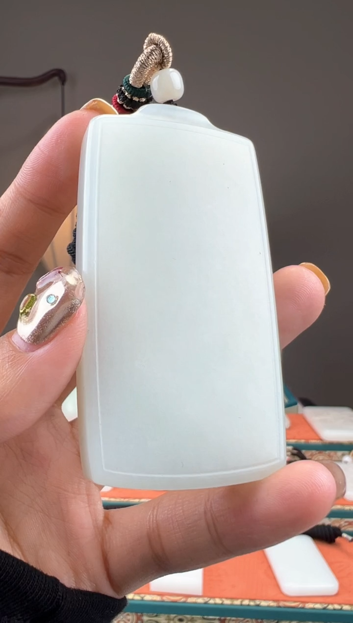 【闪购商品】和田玉颈饰未镶嵌1