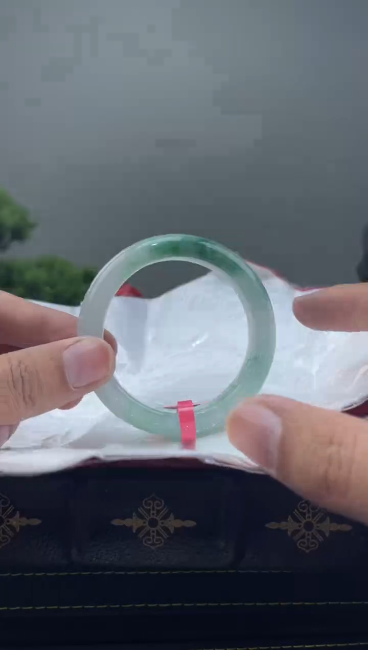 【闪购商品】翡翠手镯未镶嵌手镯7