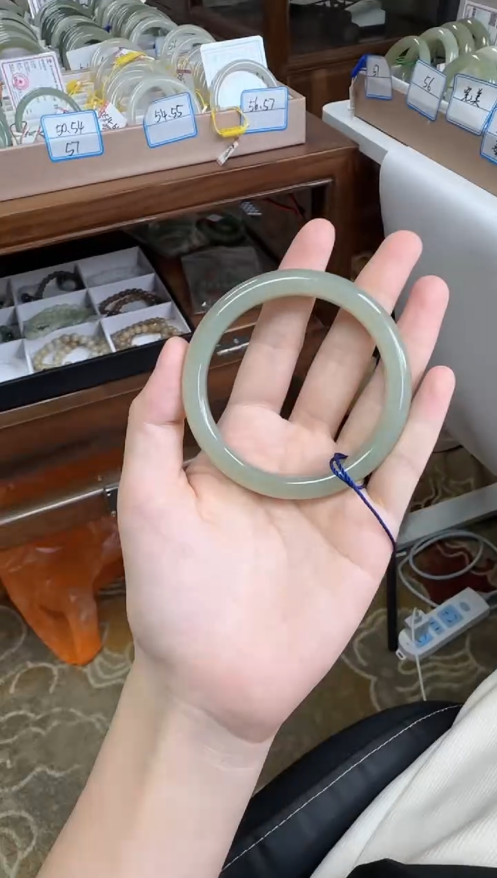 未镶嵌手镯和田玉57