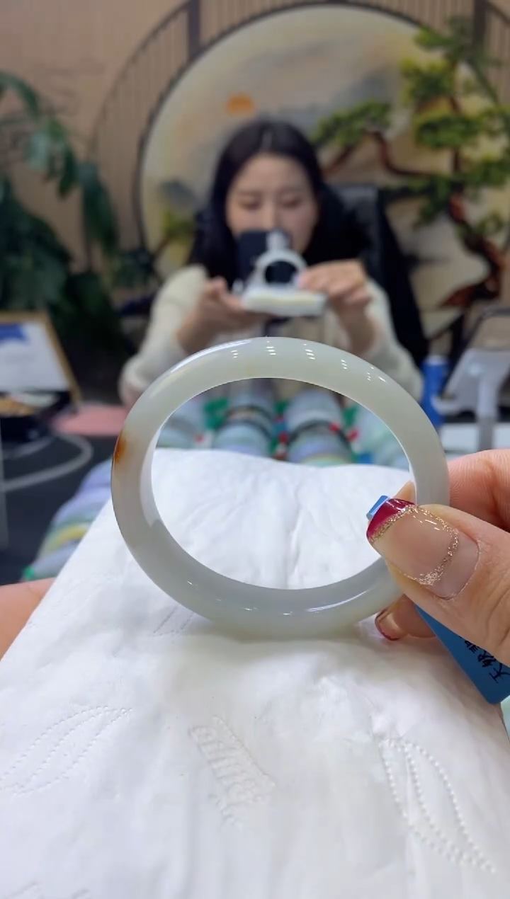 【闪购商品】翡翠手镯未镶嵌99903388