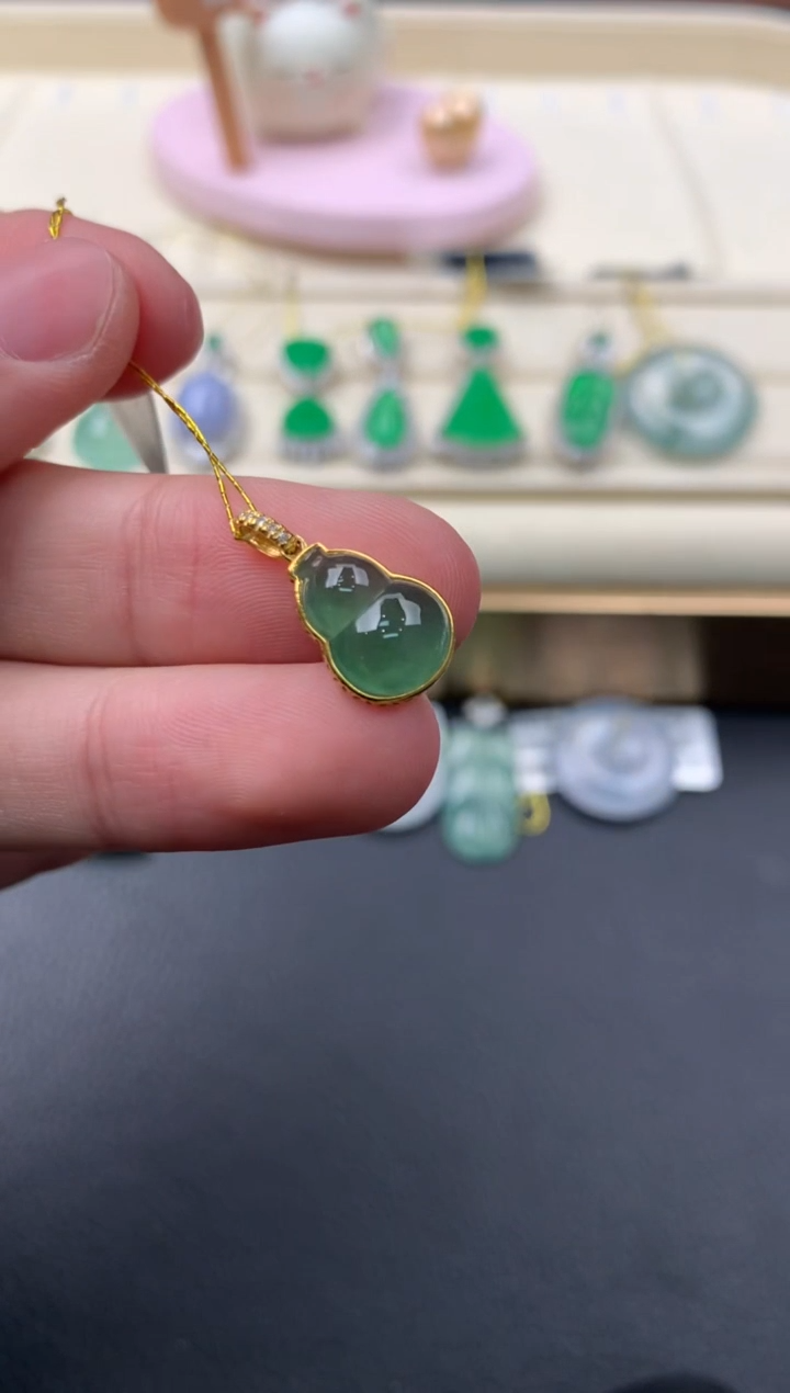 【闪购商品】翡翠颈饰18K金镶嵌A542....