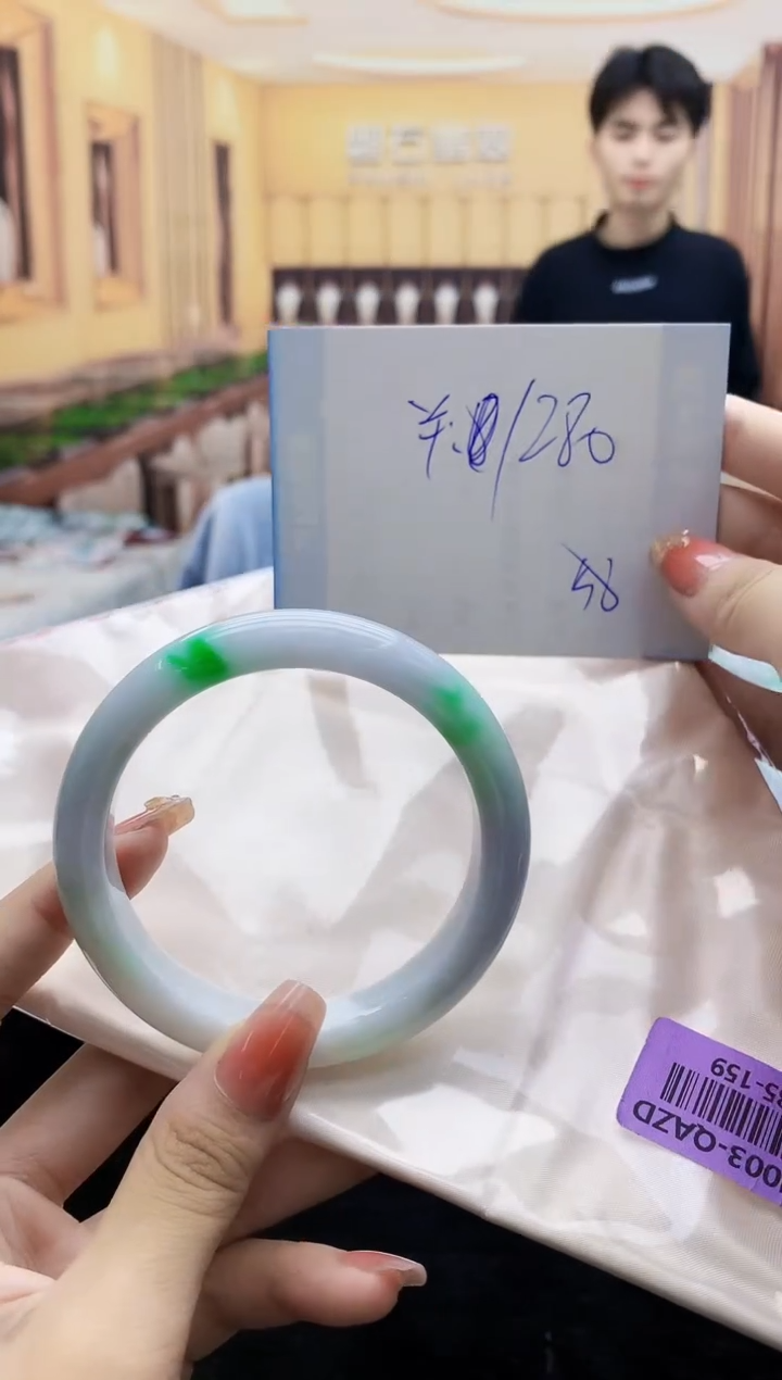 【闪购商品】翡翠手镯未镶嵌   H85-159