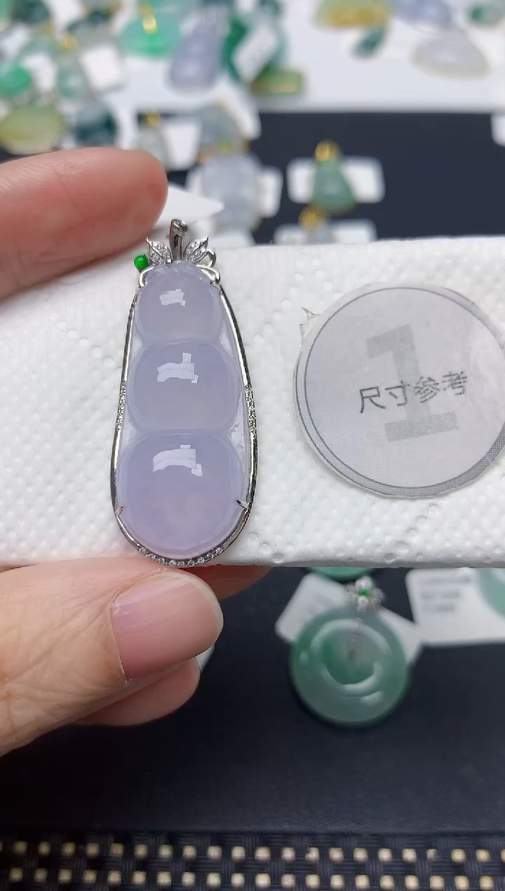 颈饰18K金镶嵌翡翠天然缅甸A货翡翠