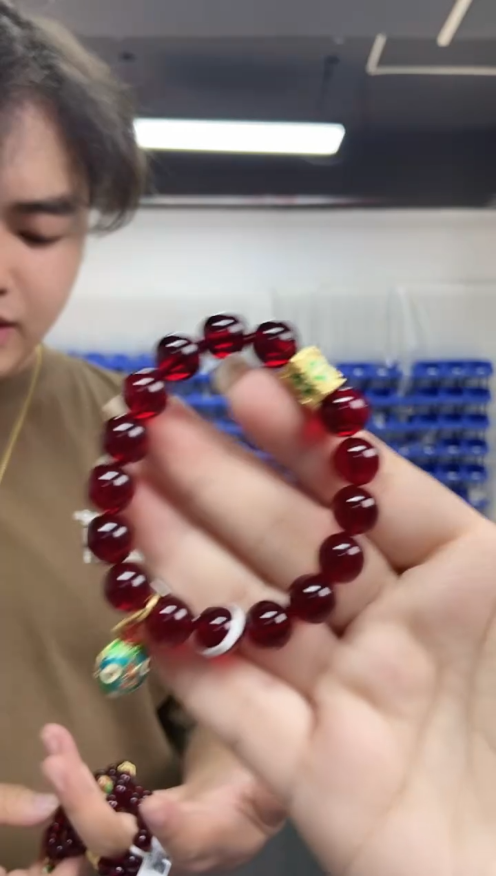 【闪购商品】血珀裸石未镶嵌多样性发其一颜色微差