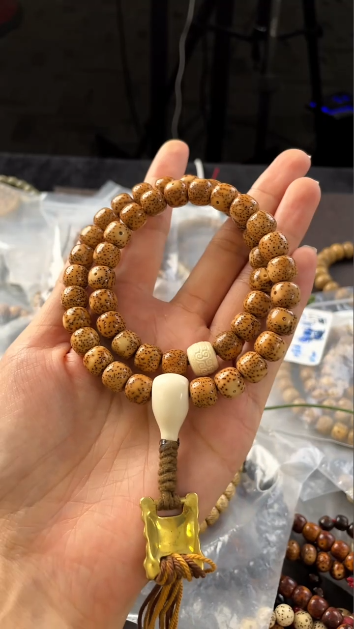 星月菩提手串精工级粉皮浅珀桶珠10*9长手持