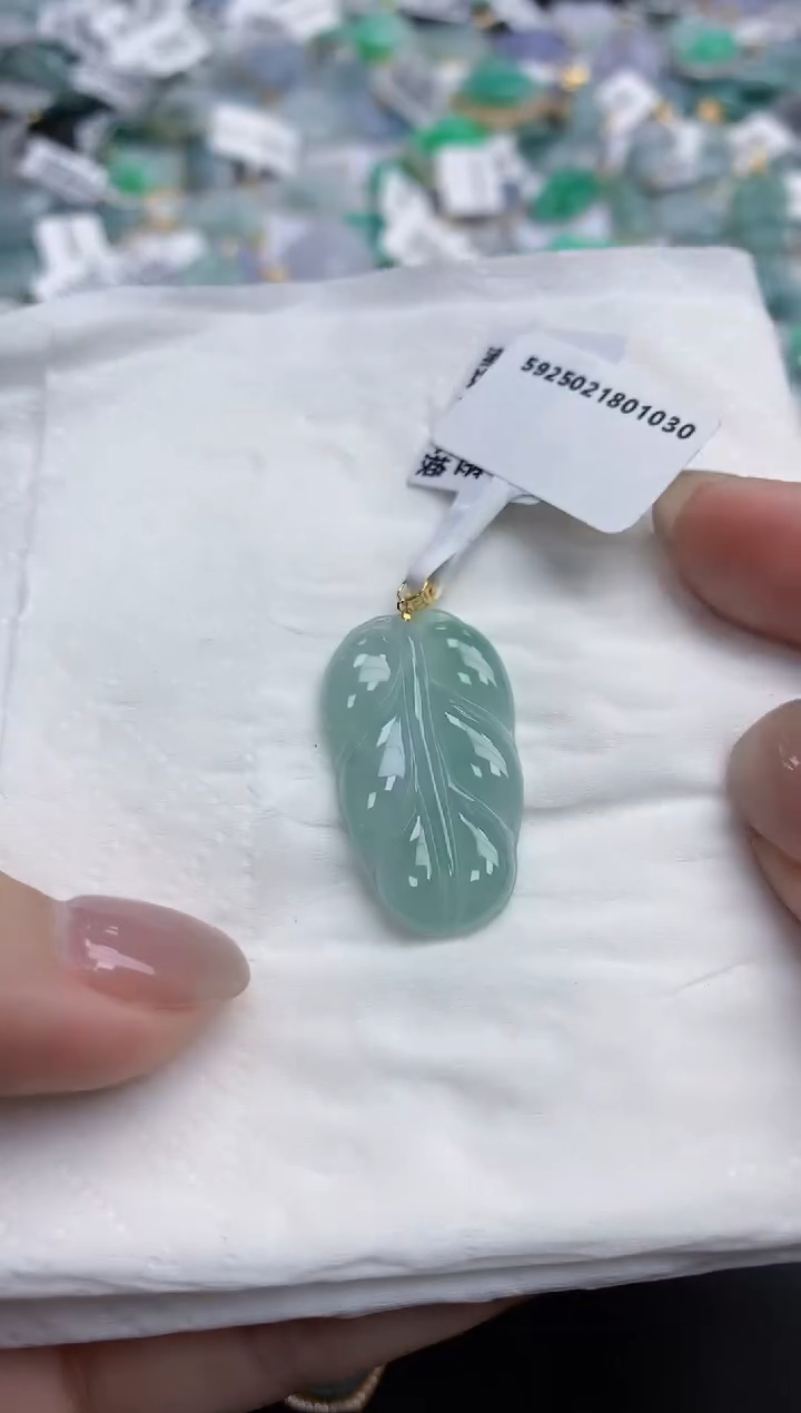 【闪购商品】翡翠颈饰18K金镶嵌天然缅甸翡翠A货