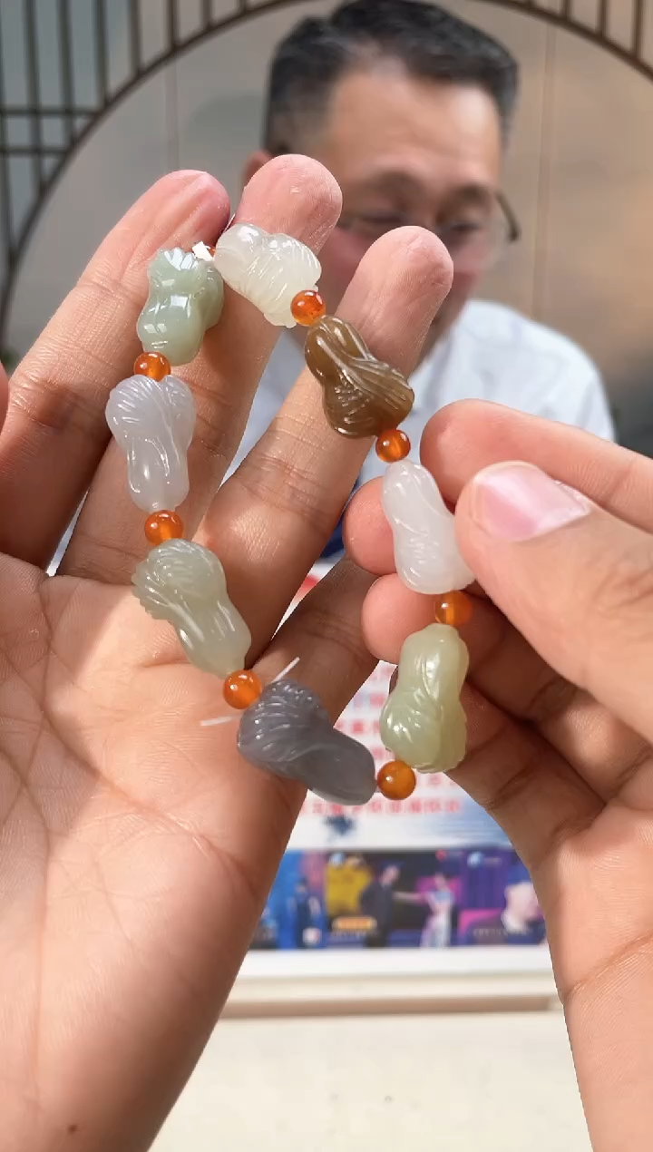 【闪购商品】定制和田玉和田玉（多样性拍一发一带证）18055