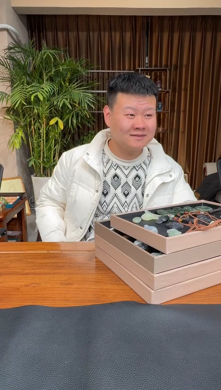 【闪购商品】和田玉巴哥未镶嵌3.3巴哥多样性发货
