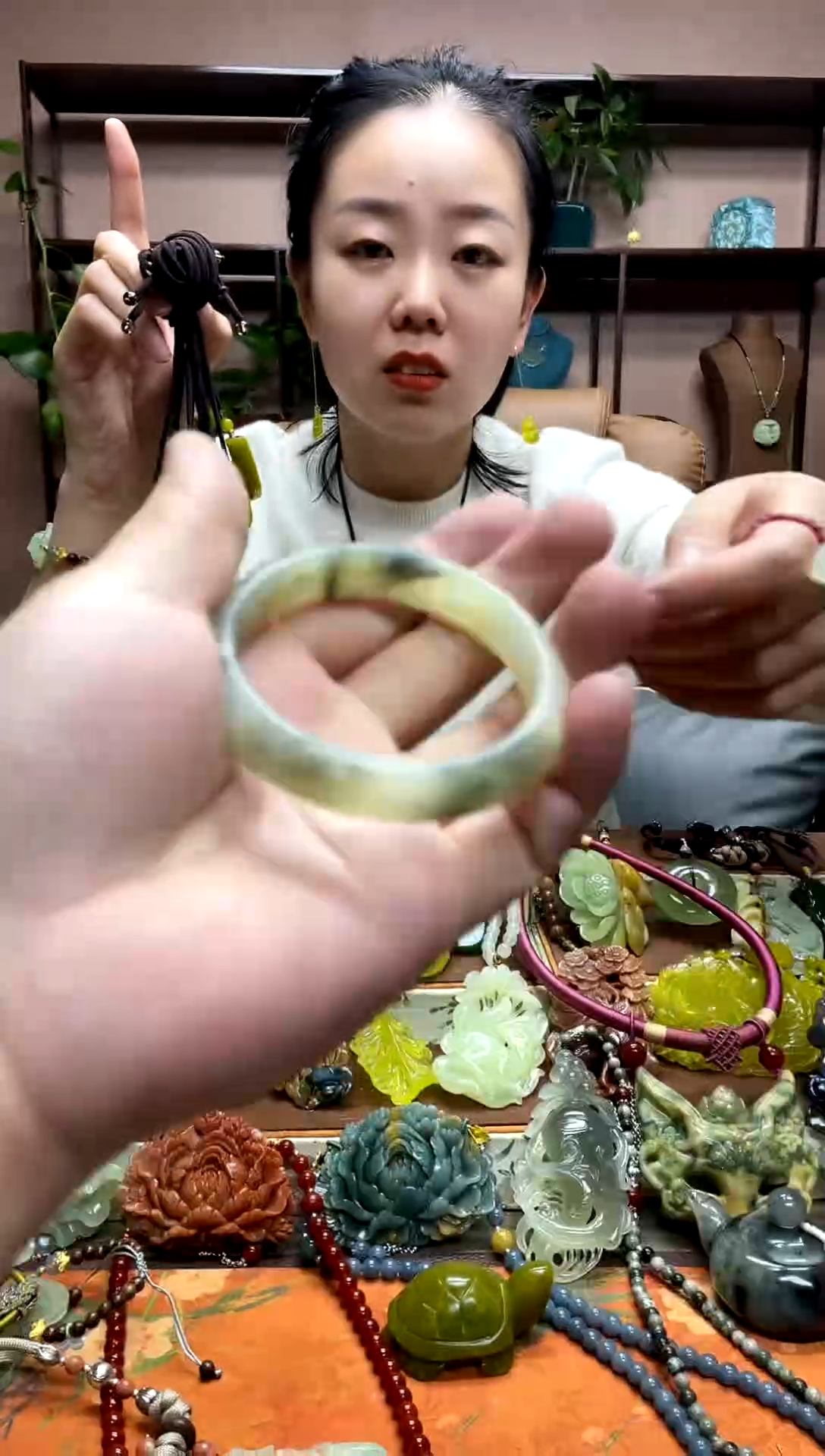 未镶嵌岫玉吊坠户****。·9