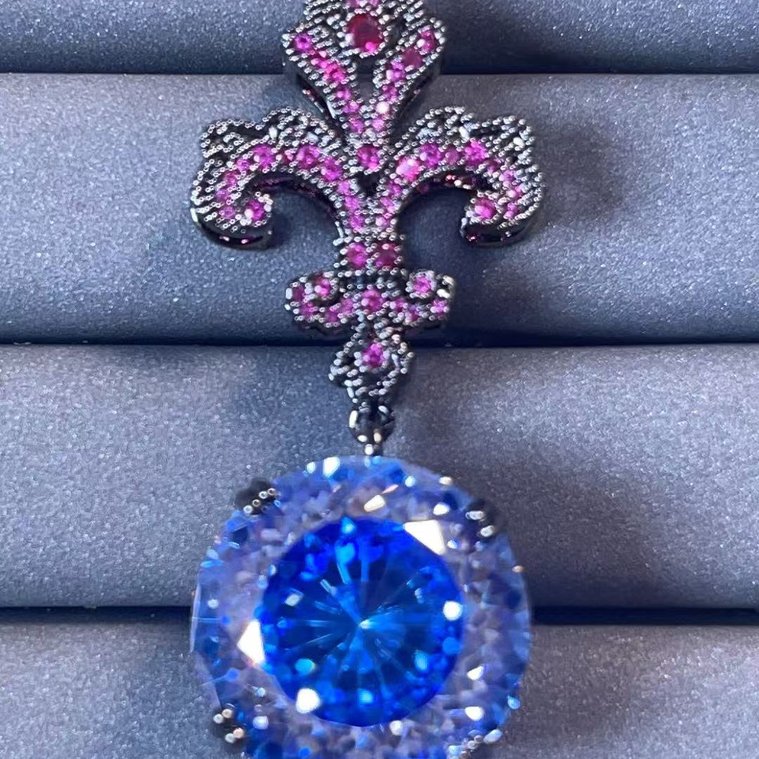 宝阁甄选粉蓝吊坠545