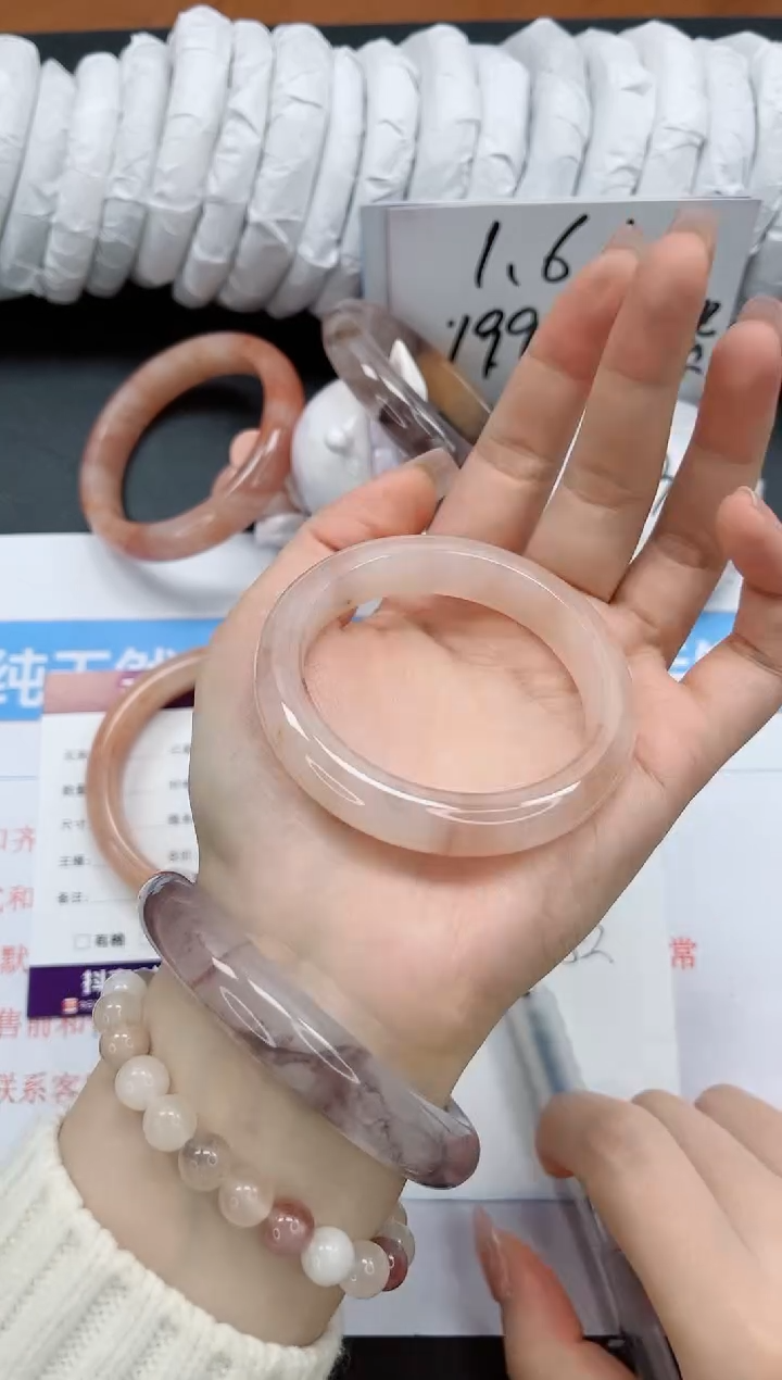 【闪购商品】石英质玉手镯未镶嵌k80-52