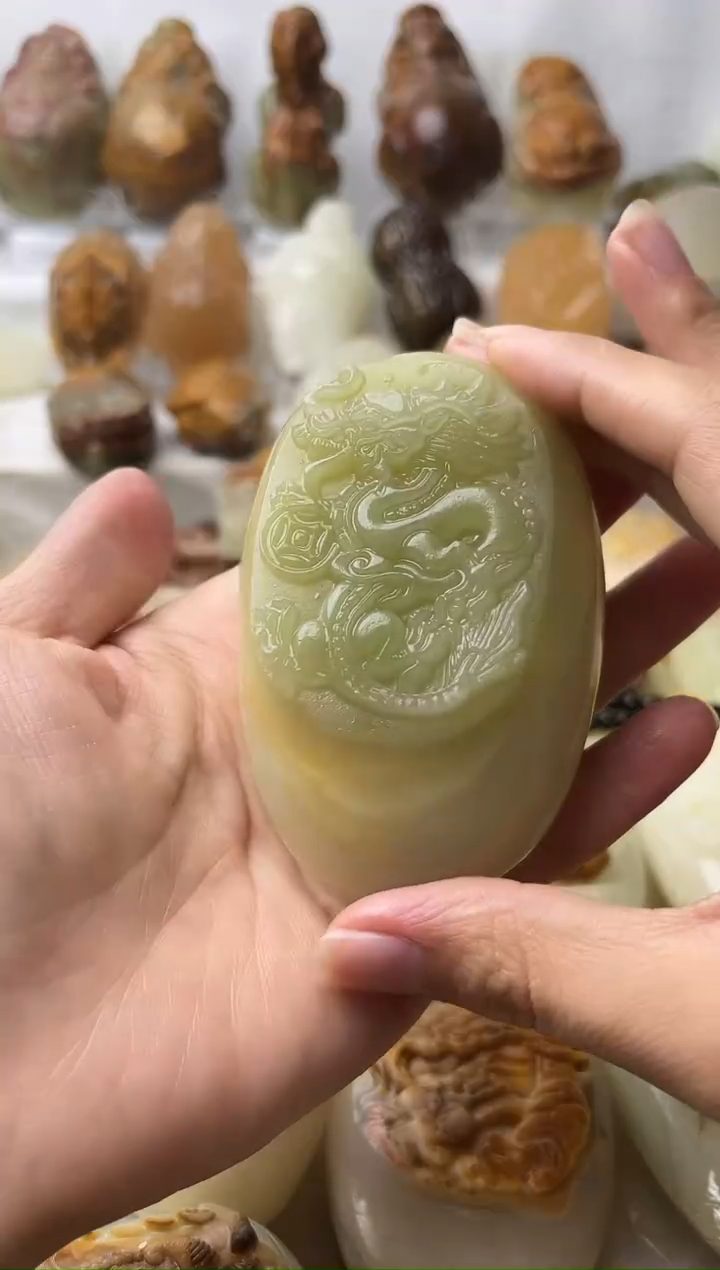 石材方解石手把摆件不退换盘龙