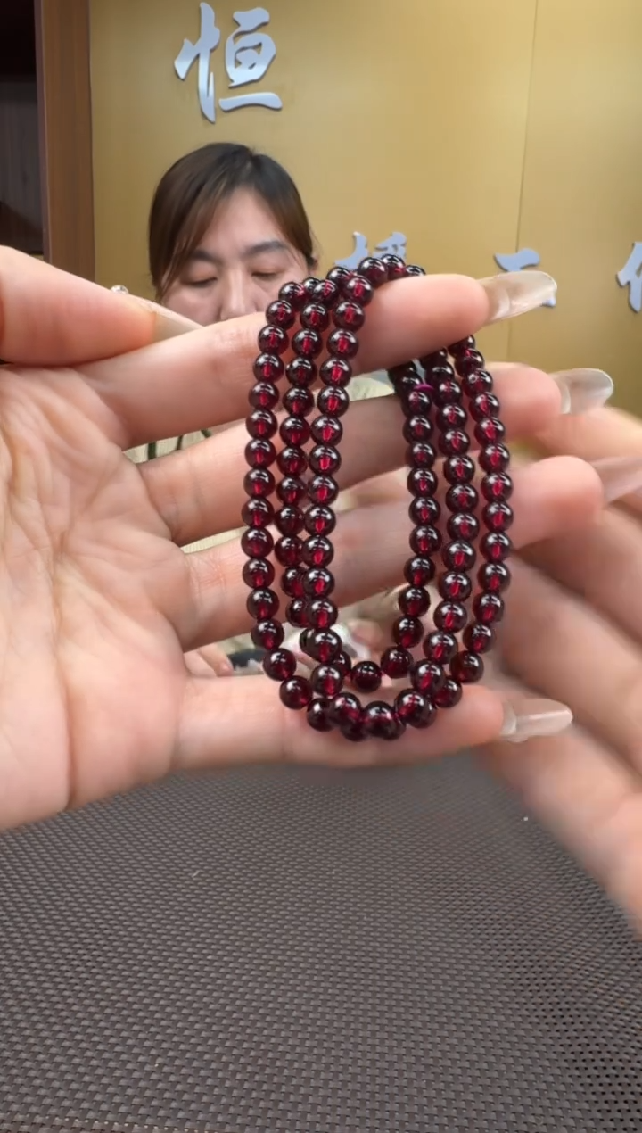 【闪购商品】石榴石手串未镶嵌5+多样性，发一