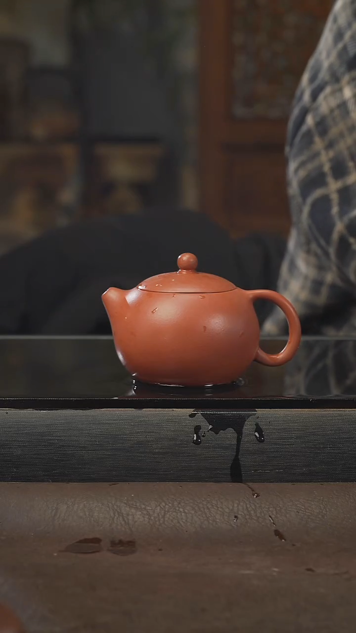 茶壶紫砂西施，微瑕，朱泥，170cc