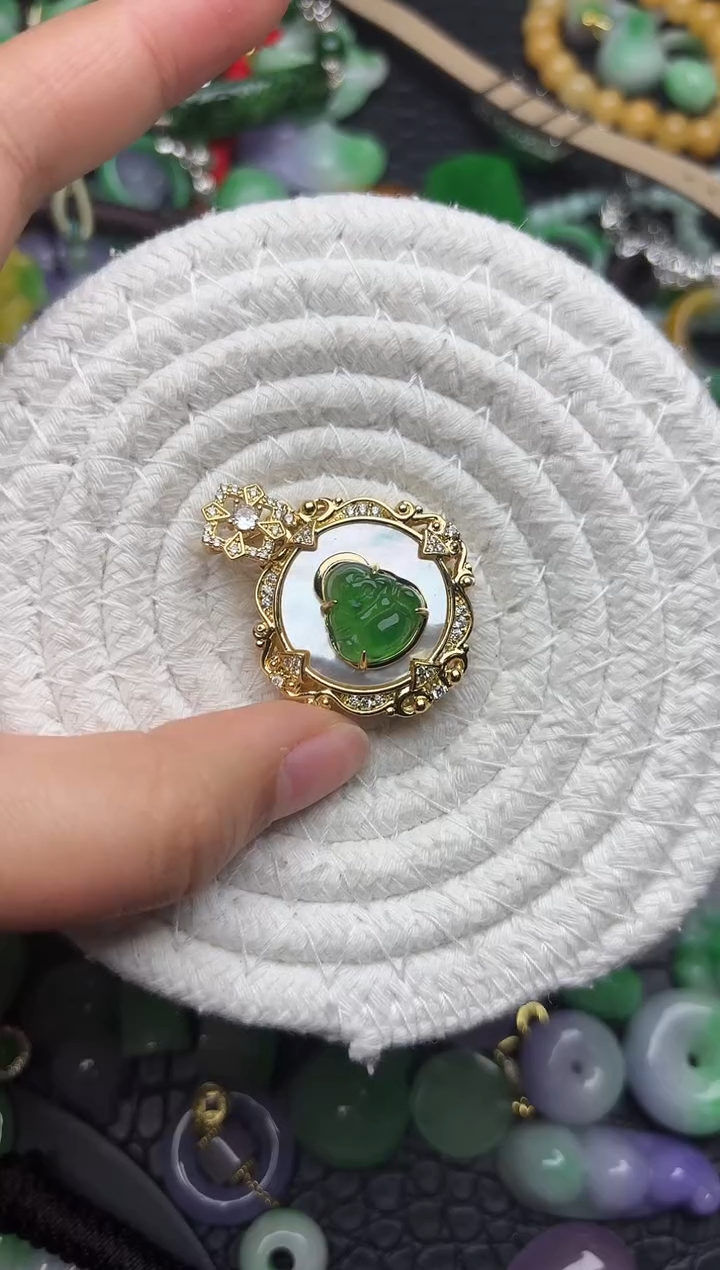 颈饰未镶嵌翡翠缅甸翡翠吊坠