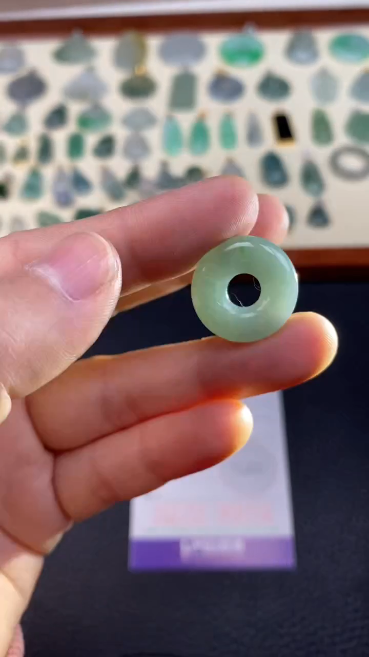 【闪购商品】翡翠耳饰未镶嵌天然A货翡翠