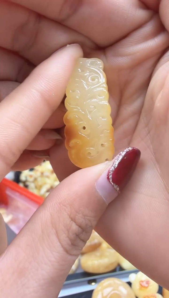 【闪购商品】琥珀裸石未镶嵌配饰