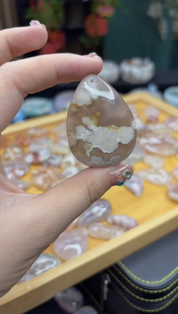 【闪购商品】石英质玉颈饰未镶嵌871