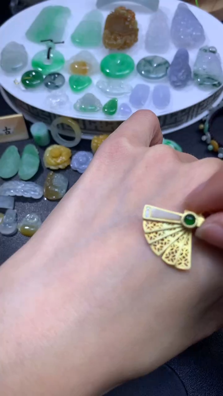 【闪购商品】翡翠颈饰银S925镶嵌翡翠