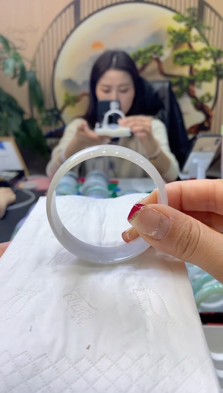 【闪购商品】翡翠手镯未镶嵌99903450