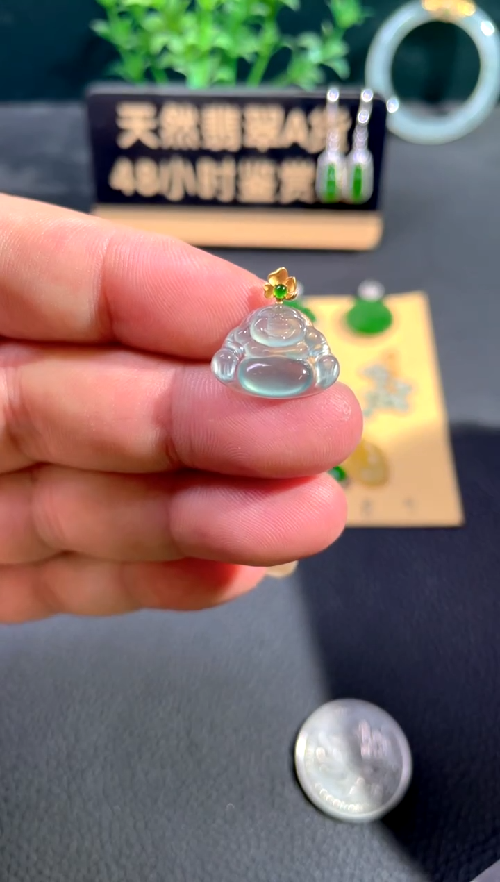 颈饰18K金镶嵌翡翠翡翠