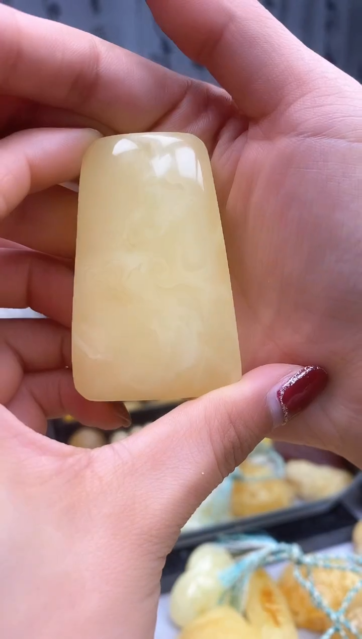 【闪购商品】琥珀裸石未镶嵌挂坠