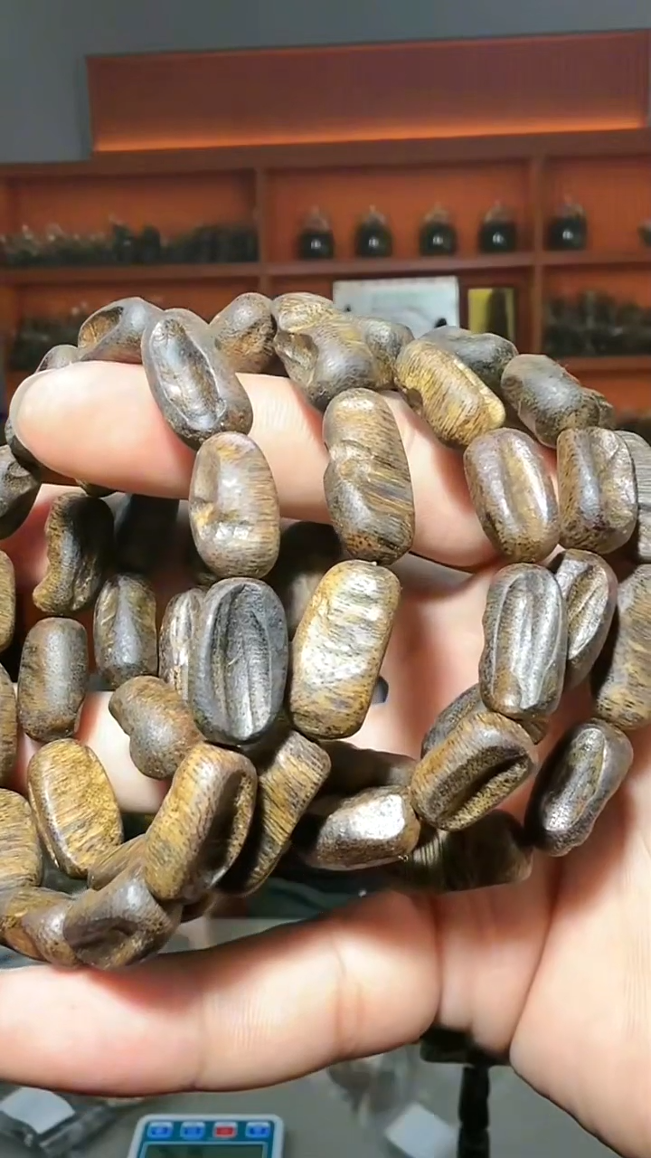 沉香手串44号多样性发一