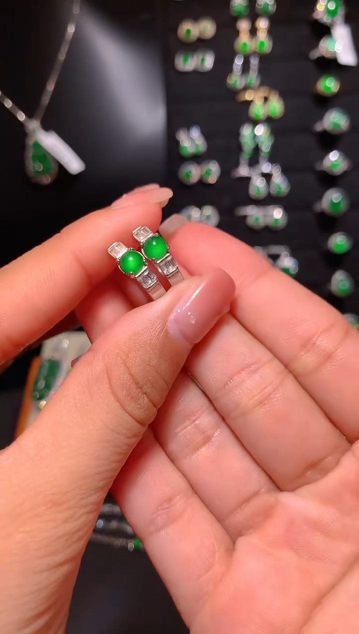 【闪购商品】翡翠耳饰银S925镶嵌耳扣