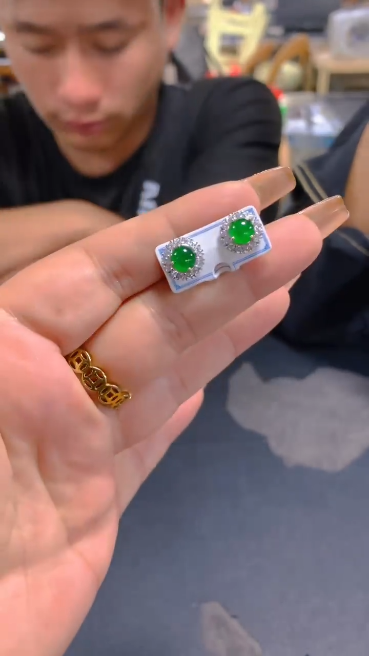 【闪购商品】翡翠耳饰未镶嵌0615533543多样性发其一