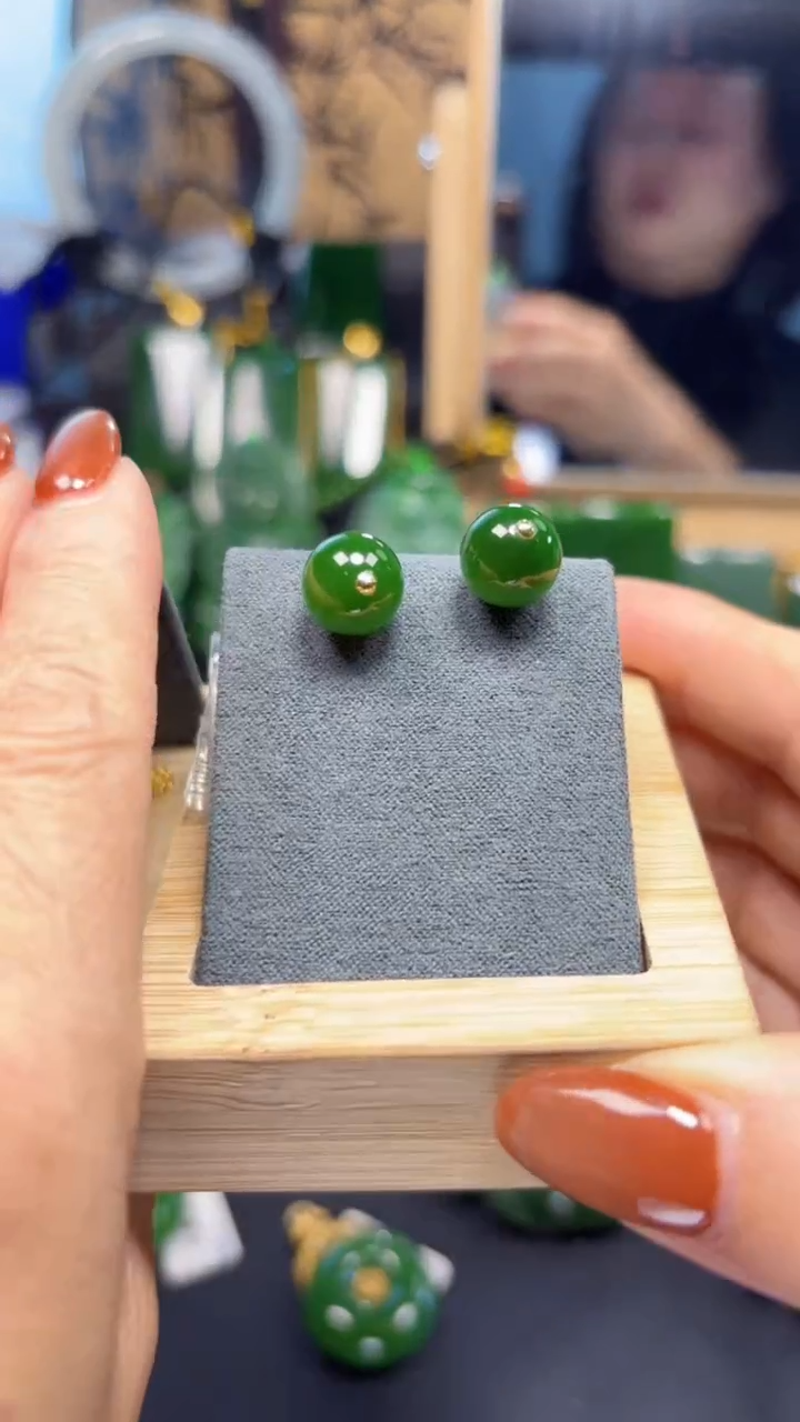 【闪购商品】和田玉（碧玉）吊坠(不含链)18K金镶嵌1