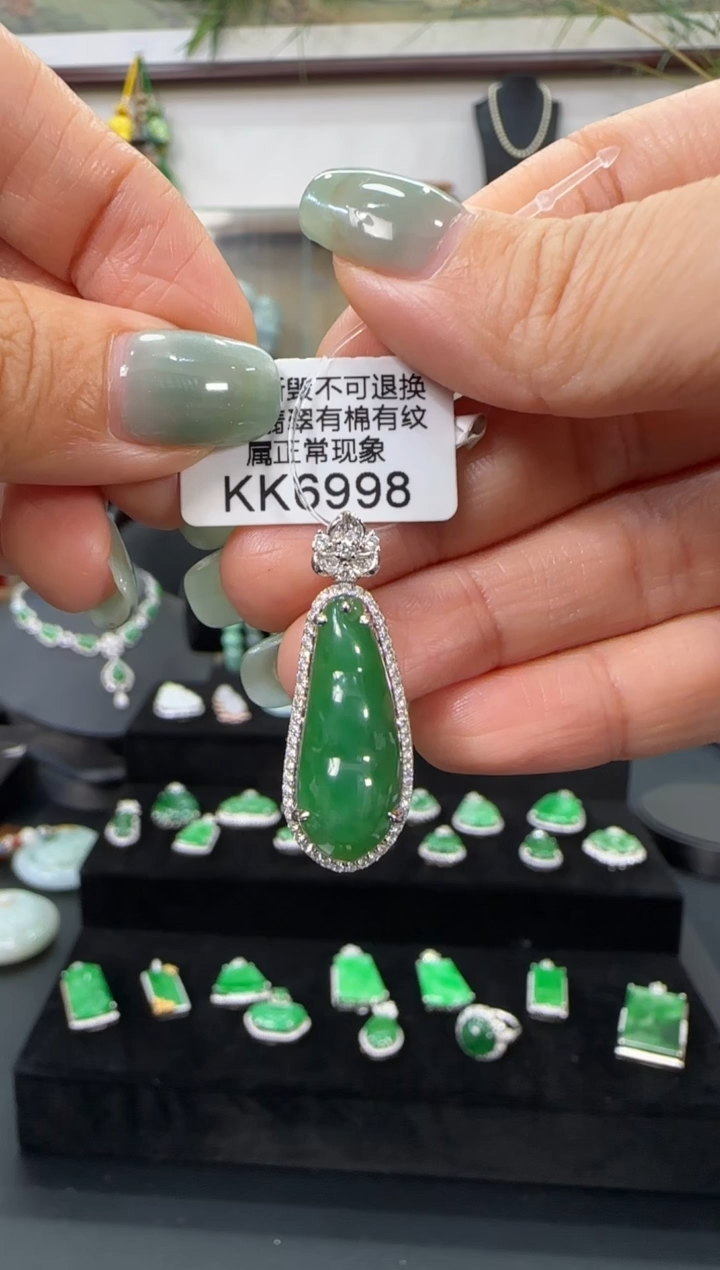 翡翠18K金镶嵌颈饰KK6968佛公