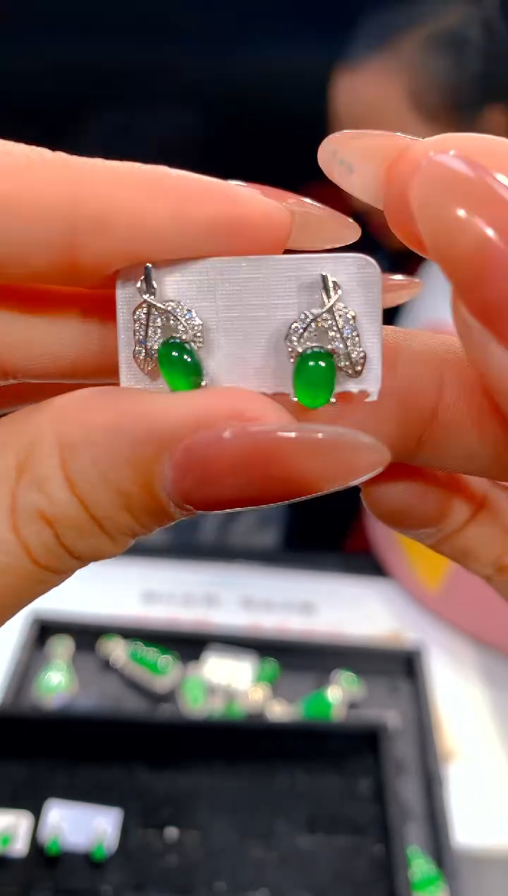 【闪购商品】定制翡翠未镶嵌56定制翡翠-多样性发货（发其一）