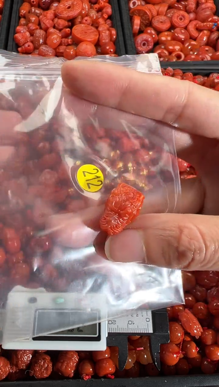 【闪购商品】南红玛瑙颈饰未镶嵌1