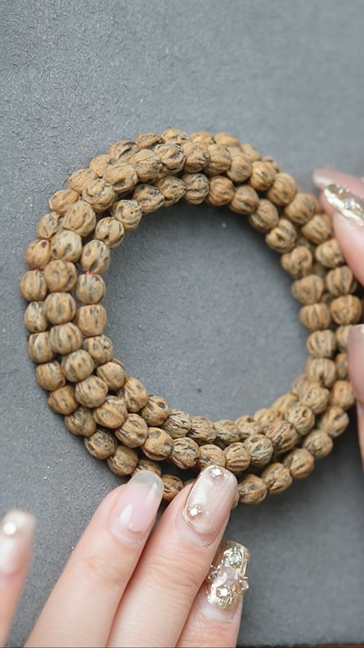 【闪购商品】柏香籽/百香籽吊坠赤血鬼瞳