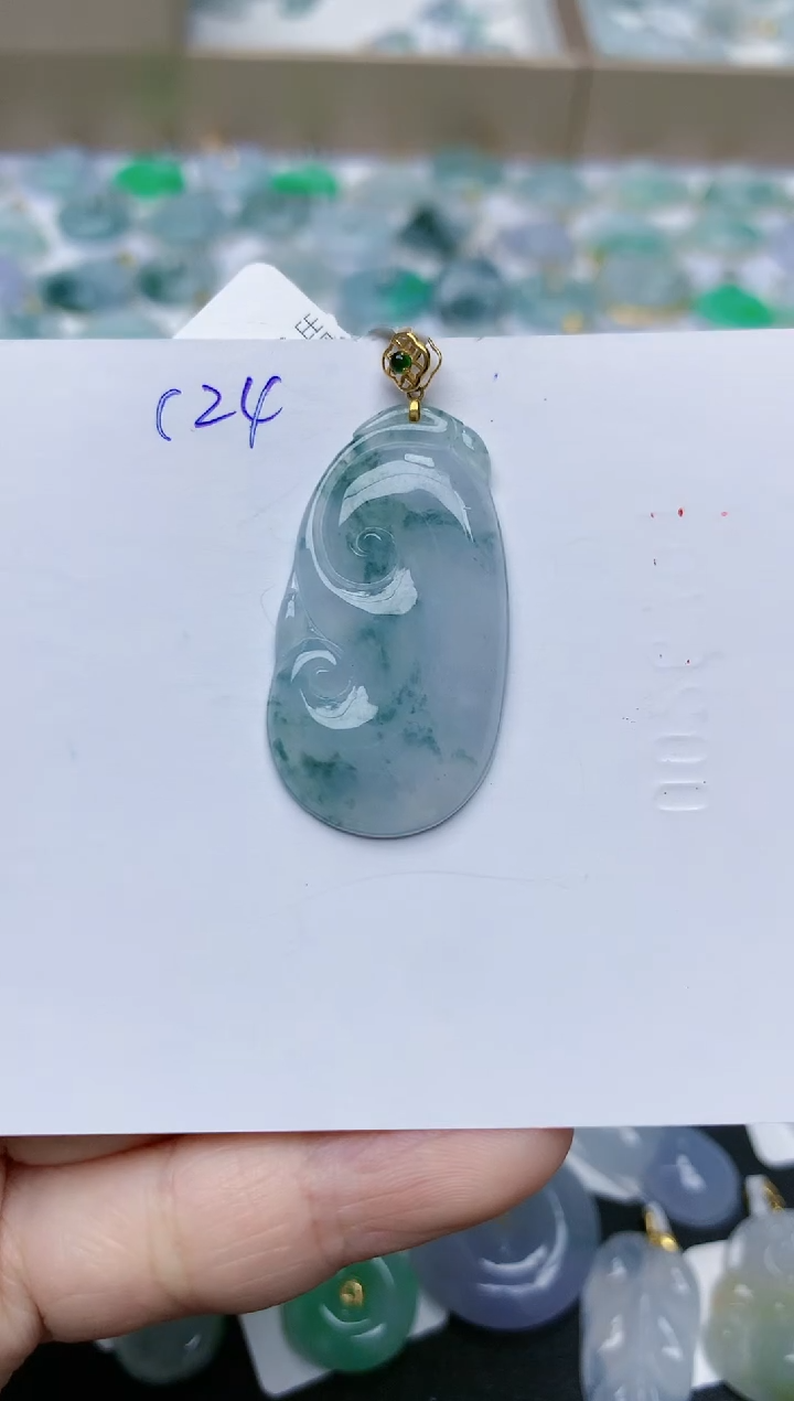 【闪购商品】翡翠颈饰18K金镶嵌天然翡翠A货    