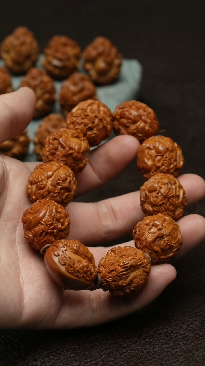 【闪购商品】橄榄核吊坠十八罗汉