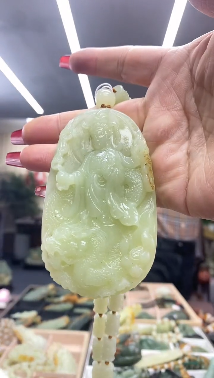 【闪购商品】透闪石质玉河磨玉吊坠未镶嵌吊坠