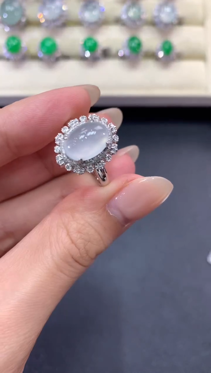 【闪购商品】翡翠戒指18K金镶嵌a153      