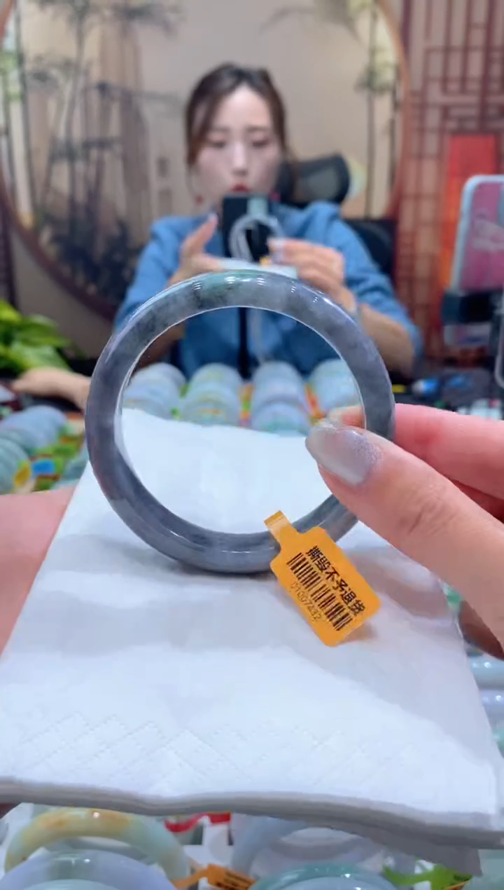 未镶嵌手镯翡翠000072403