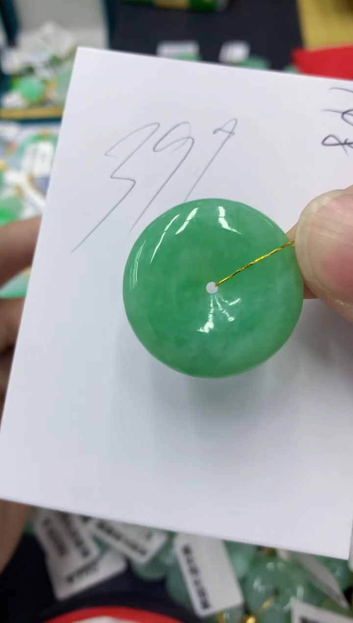 【闪购商品】翡翠颈饰未镶嵌11111111111