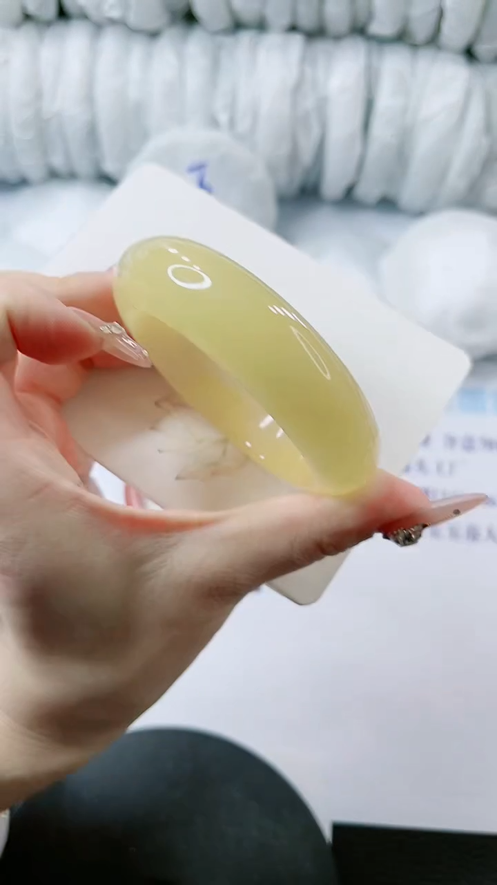 【闪购商品】石英质玉手镯未镶嵌多样性发货L76